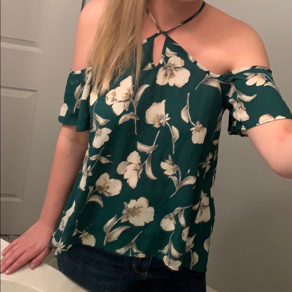 Green flowy tank.